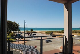 Rockingham Apartments