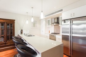 Rockingham Apartments