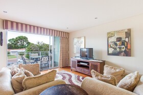 Rockingham Apartments