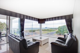 Rockingham Apartments