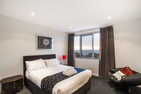 Rockingham Apartments