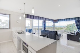 Rockingham Apartments