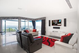 Rockingham Apartments