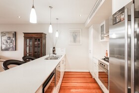 Rockingham Apartments