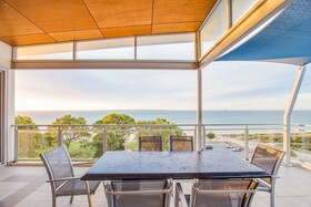 Rockingham Apartments