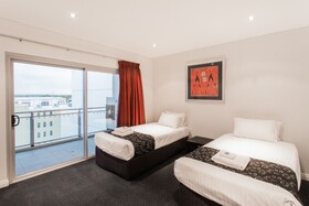 Rockingham Apartments