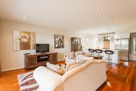 Rockingham Apartments