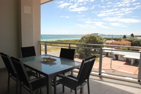 Rockingham Apartments