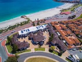 Quality Sorrento Beach Resort