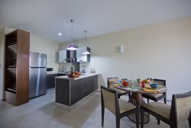 Costa Esmeralda Village