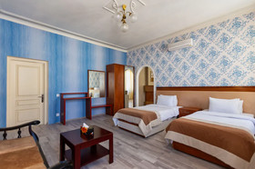 Baku Palace Hotel & Hostel