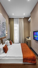 Nizami Central Park Hotel
