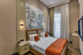 Nizami Central Park Hotel