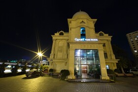 The Central Point Hotel Baku