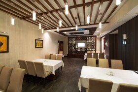 The Central Point Hotel Baku