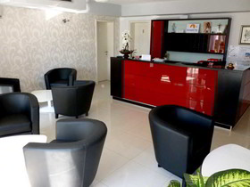 Hotel Dina