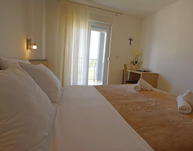 Hotel Dina