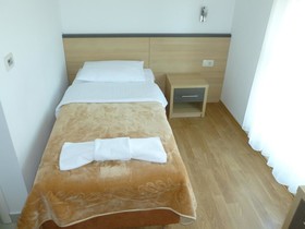 Hotel Dina