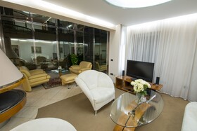 Hotel Brass