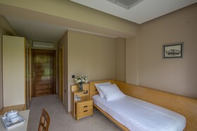 Hotel Brass