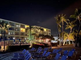 Coconut Court Beach Hotel