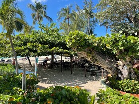 Coconut Court Beach Hotel