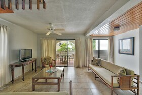 Coconut Court Beach Hotel