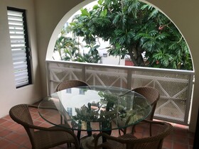 Coconut Court Beach Hotel