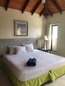 Coconut Court Beach Hotel