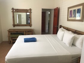 Coconut Court Beach Hotel