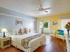 Coconut Court Beach Hotel