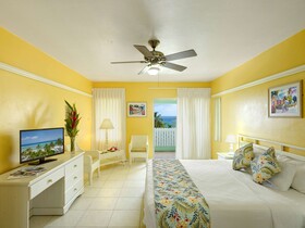 Coconut Court Beach Hotel