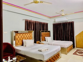Hotel Heaven Inn