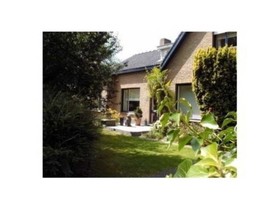 B&B Roseland