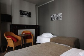 Hotel Rose Red