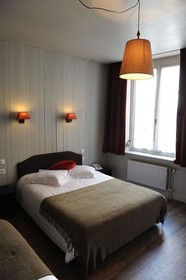 Hotel Rose Red