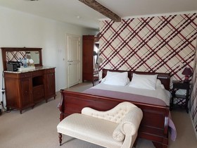 The Townhouse Bed & Breakfast
