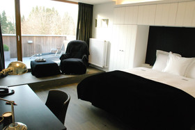 B&B Belrose Luxury