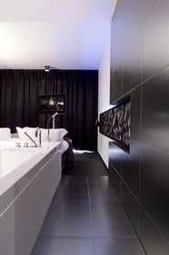 Carbon Hotel