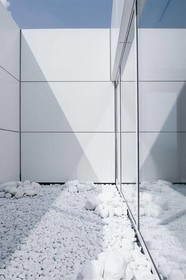 Carbon Hotel