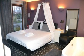 Huis Bij De Lieve Bed & Breakfast