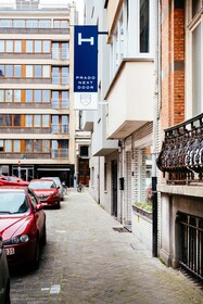 Prado Next Door