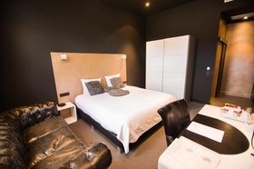 Hotel Moon