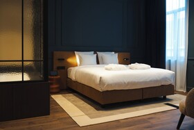 Hotel T