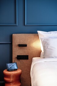 Hotel T
