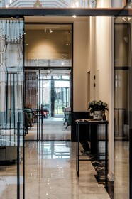 Hotel T