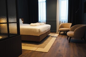 Hotel T