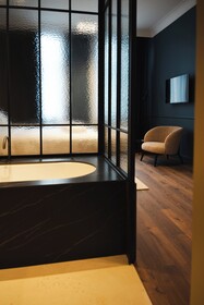 Hotel T