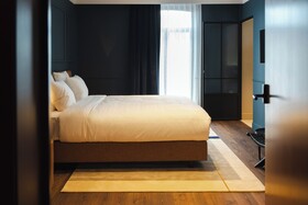 Hotel T