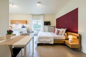 B&B Vis A Vis